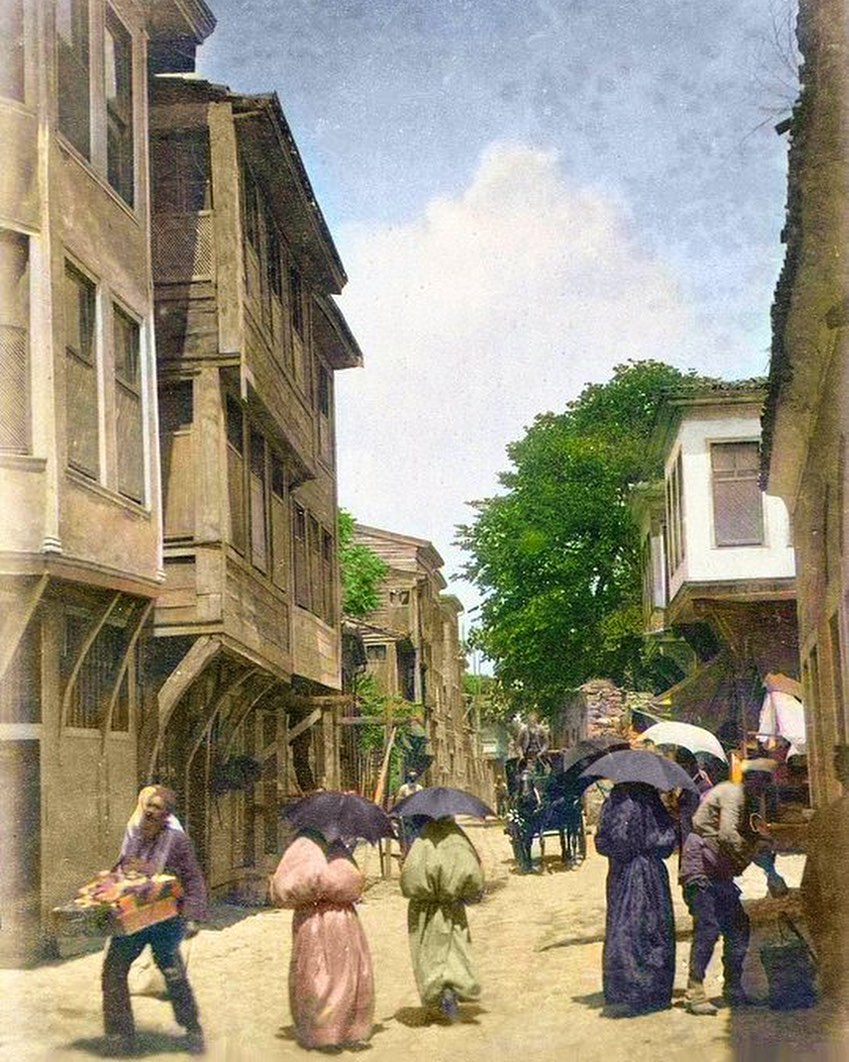 Istanbul, 19th Century.
.
Love history? Become one of our patrons by pledging $1...