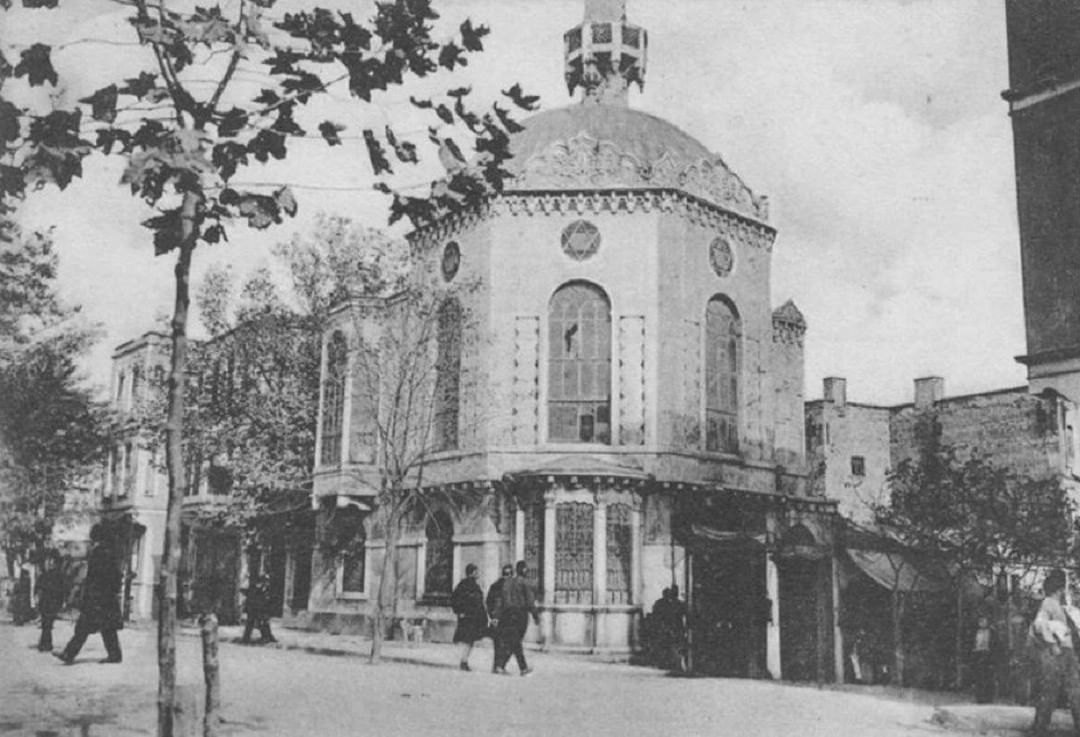 Istanbul, c1900

                    ...