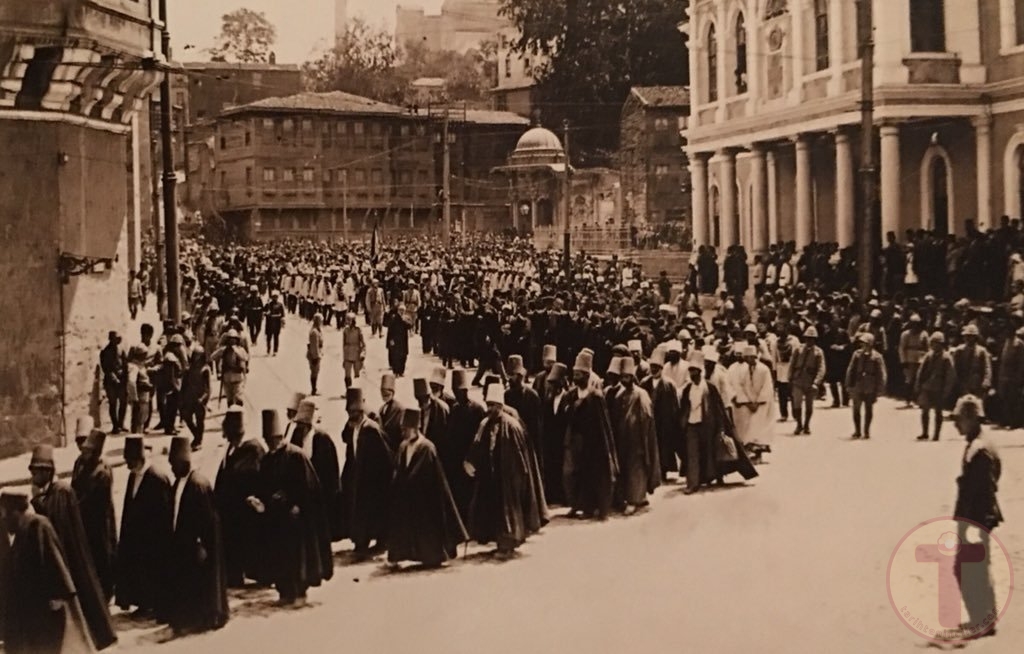 Sultan Mehmed Reşad’ın Cenaze Töreninde Mevleviler