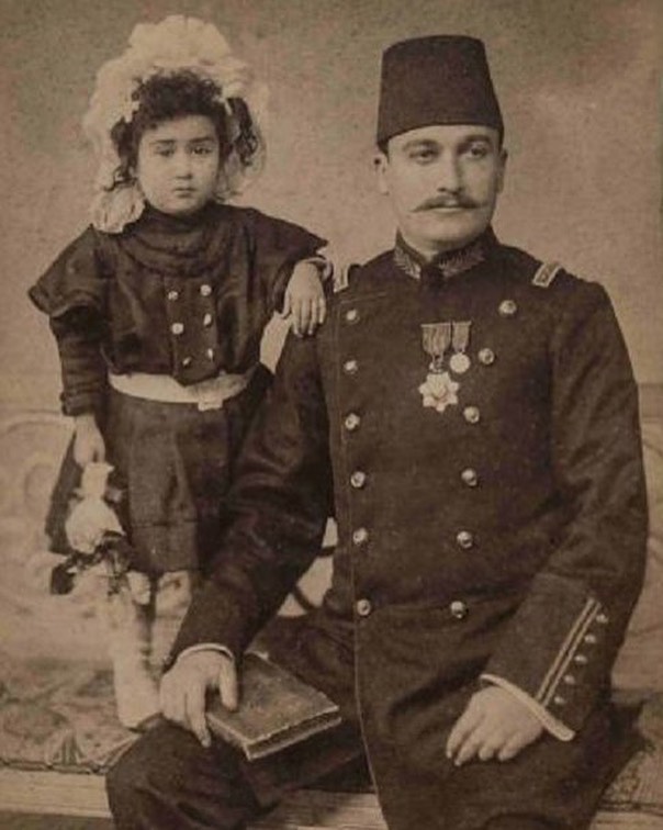 An Ottoman Father-Daughter Portrait, c1900 
Osmanlı Baba-Kız Fotoğrafı, 1900c.
....