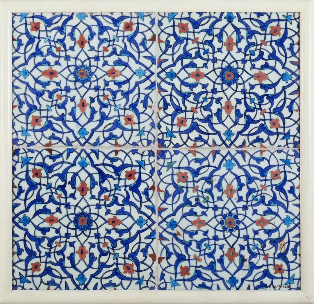 An Ottoman Tile Panel, c1570 
Bir Osmanlı Çini Levha, 1570c

                   ...