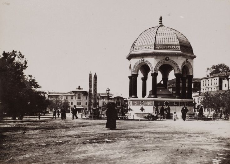 Atmeydanı ve Alman Çeşmesi Guillaume Berggren / 1901