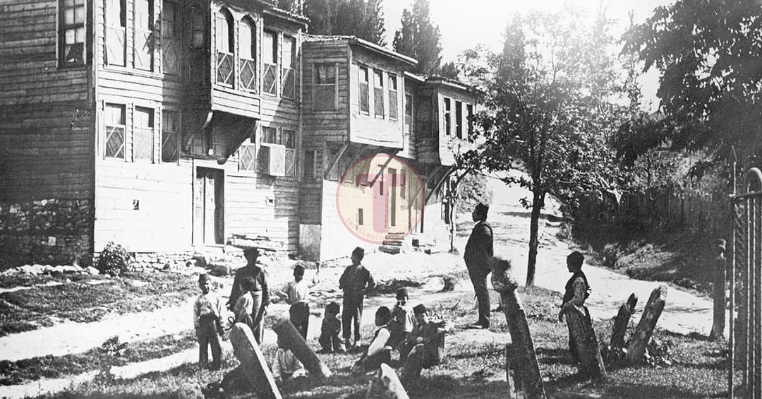 Ayvansaray'da Osmanlı çocukları, İstanbul, 1900'ler. Ottoman children, Ayvansara...