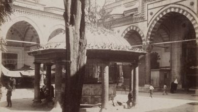 Beyazıt Camii Avlusu Sébah & Joaillier / 1880