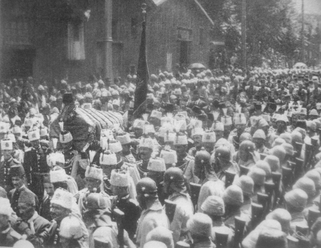 Funeral of Sultan Mehmed V, Istanbul, 1918 
Sultan Reşad'ın Cenaze Töreni, 1918
...