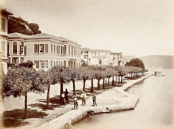 Günümüzün Piyasa Caddesi, Büyükdere