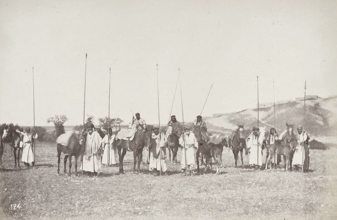 Kurds and Arabs in a Village of Urfa, 1881
Urfa'nın Bir Köyünde Kürtler ve Arapl...