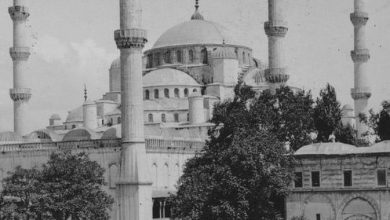 Mosque of Sultan Ahmed, Istanbul, 1900s.
.
Love history? Become one of our patro...