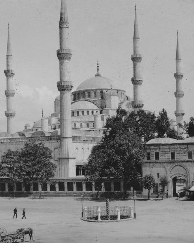 Mosque of Sultan Ahmed, Istanbul, 1900s.
.
Love history? Become one of our patro...