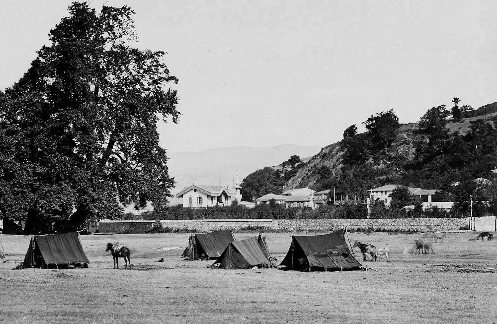 Nomad Tents in Büyükdere, Istanbul, 1880s. Büyükdere'de Göçmen Çadırları, İstanb...