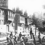 Ottoman Children in Istanbul, c1900
Ayvansaray'da Çocuklar, İstanbul, 1900c

   ...