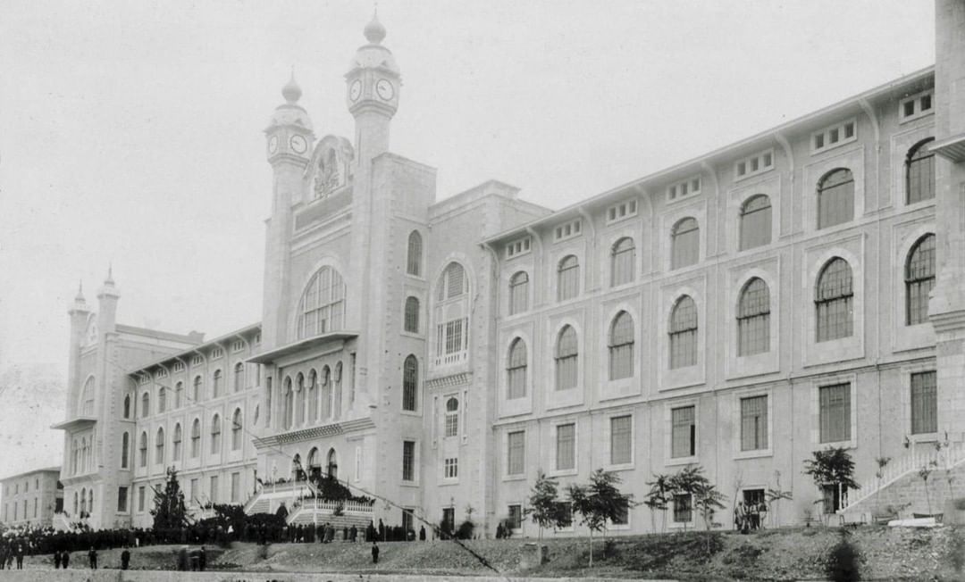 Ottoman Imperial School of Medicine, Istanbul, 1903 
Mekteb-i Tıbbiye-i Şahane, ...