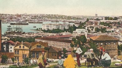 People Chatting in Kasımpaşa, Istanbul, 1900. Manzaraya Karşı Sohbet, Kasımpaşa,...