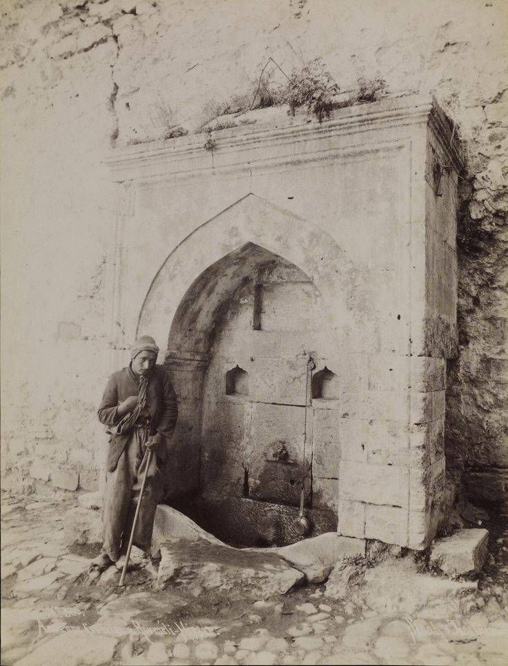 Rumelihisarı'nda Bir Çeşme / Sébah Joaillier Fotoğrafı | Eski İstanbu...