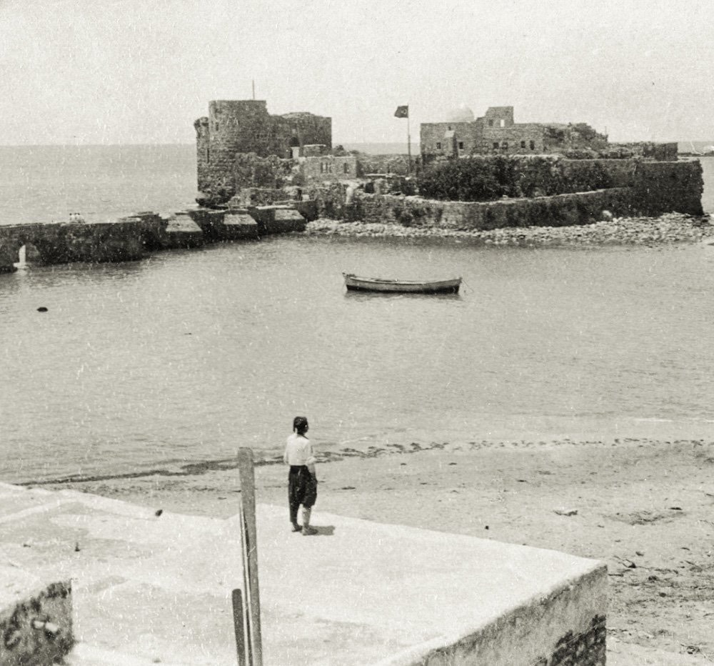 Sidon Sea Castle, Lebanon, 1900. Sayda Kalesi, Lübnan, 1900. .
Love history? Bec...