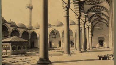 Süleymaniye Camii Avlusu Sébah & Joaillier 1880-1910 LOC arşivi