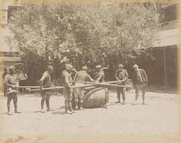 Sırık Hamallları Sébah & Joaillier fotoğrafı /1885