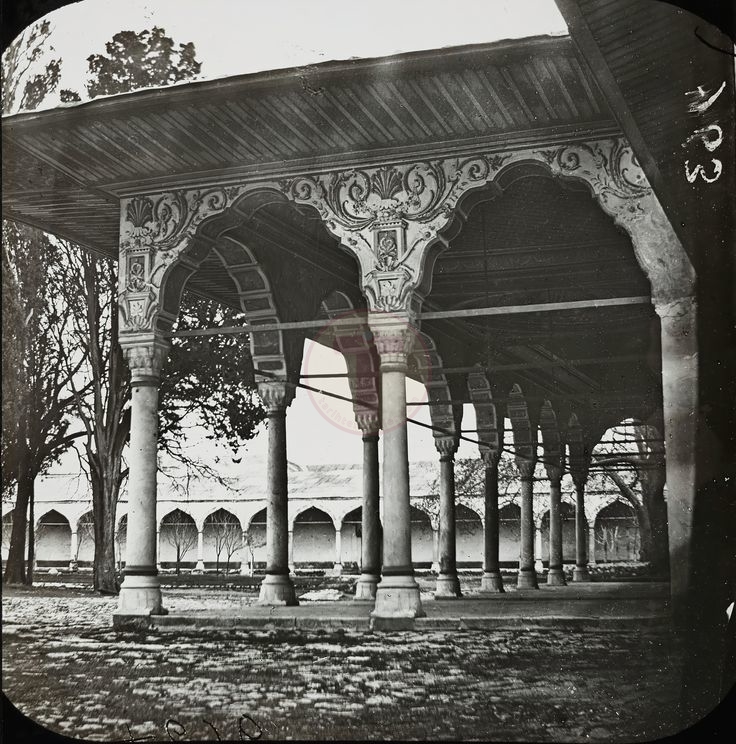 Topkapı Sarayı II. Avlu / Claude-Marie Ferrier Fotoğrafı / 1850'ler | Es...